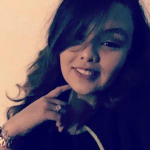 Meet your Posher, Crystal